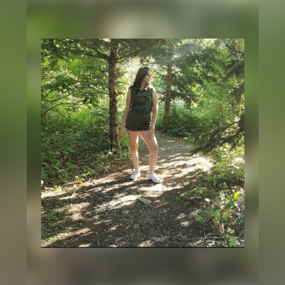 Meet Your Posher, CeeCee - Picture 1 of 1